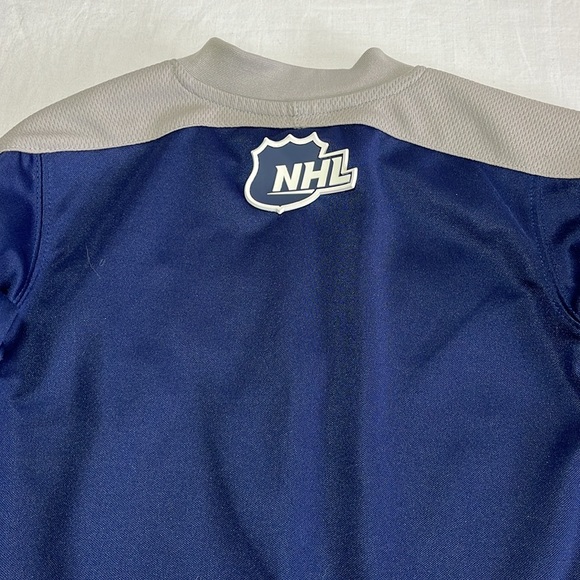 18M Toronto Maple Leafs hockey jersey - Picture 5 of 5